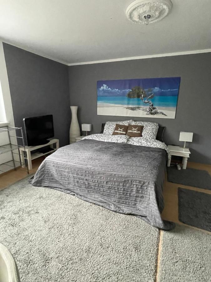 Appartment 53Qm Im Architektenhaus - 2 Schlafzimmer Mit Kueche Und Bad, Nur 2Min Von A8 - Ruhig Und Modern Irschenberg Exteriör bild